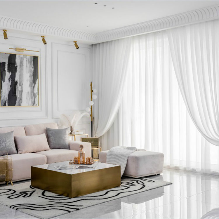 Ako môžu obyčajné záclony zmeniť atmosféru a funkčnosť vášho domova?